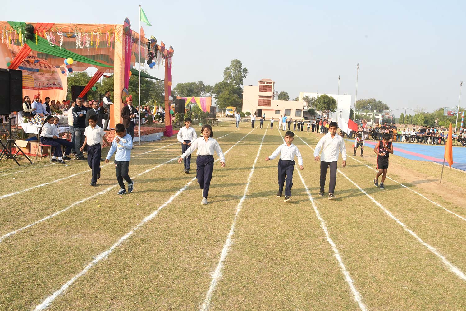 द्वितीय तिमाई खेल मेले का आयोजोन